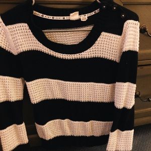 Roxy sweater